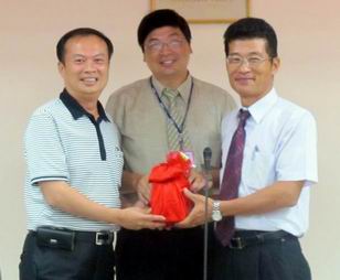 調整大小調整大小101學年度家長委員選舉會議1011006 338-22 調整大小調整大小101學年度家長委員選舉會議1011006 338-22