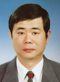 8687學年度會長陳武秋先生 8687學年度會長陳武秋先生