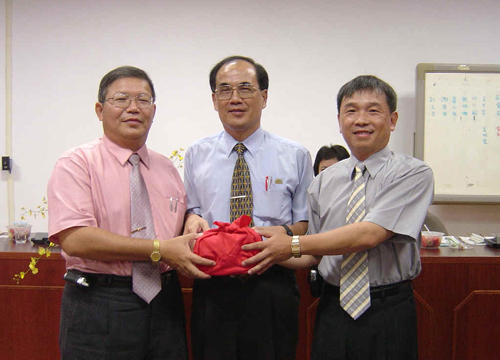 94學年度家長會交接 94學年度家長會交接